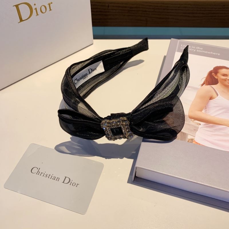 CHRISTIAN DIOR